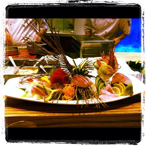 Sashimi platter from Miku Japanese restaurant. | Sashimi platter ...