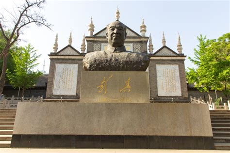 校团委组织学生赴爱国主义教育基地参观学习-平顶山学院新闻网