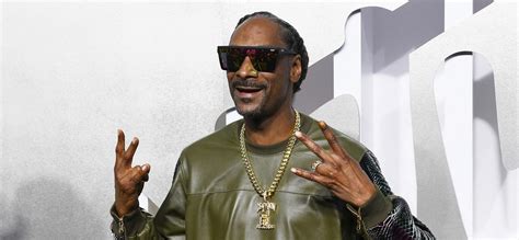 Snoop Dogg Biopic Set At Universal And Death Row Pictures