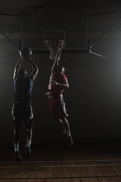 Playing Basketball 的图像结果