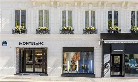 Business Man Suit Mont Blanc 的图像结果