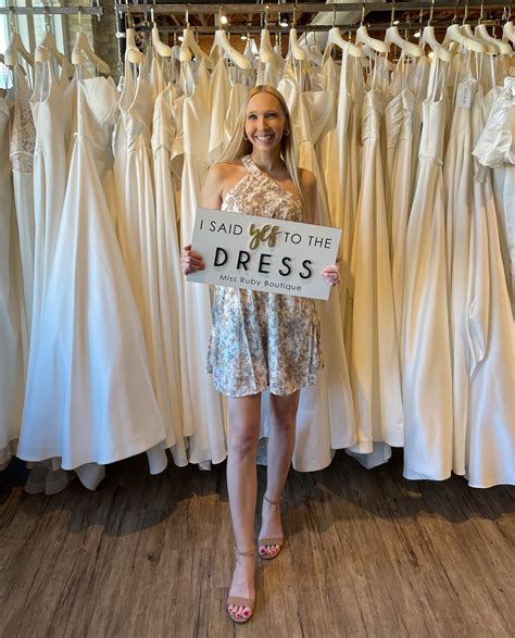 What to wear wedding dress shopping 60 photos - Vianawedding.com