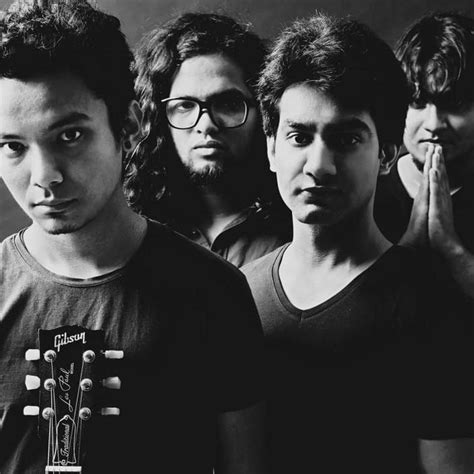 Local Train Local Train 的图像结果