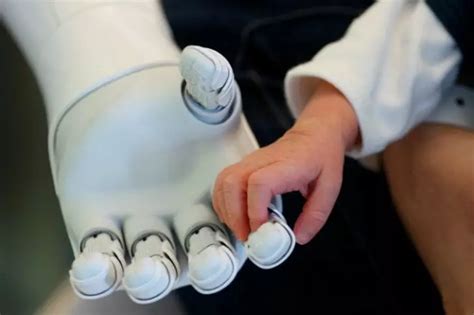Study Finds Children Are Easily Influenced By Robots, But This Isn't As ...