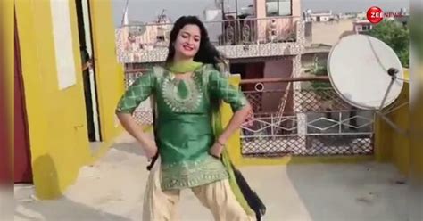 desi bhabhi video dance number like Sapna choudhary on colony roof ...