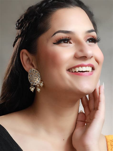 White & Gold Kundan Tear Drop Earrings – Priyaasi