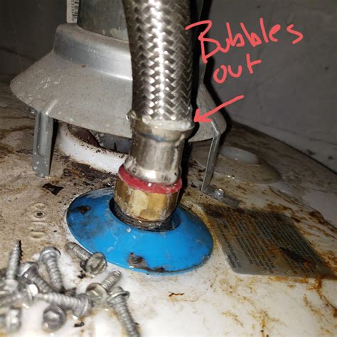 Water Heater Leak : r/Plumbing
