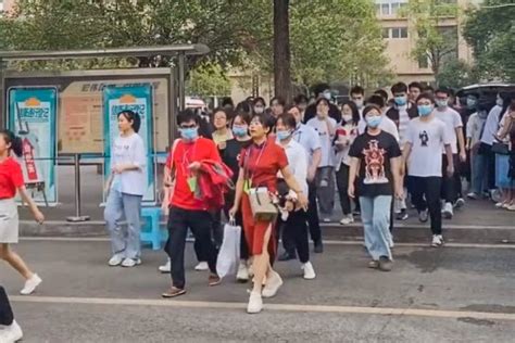 视频丨2021年重庆高考 听听他们的心声_凤凰网视频_凤凰网