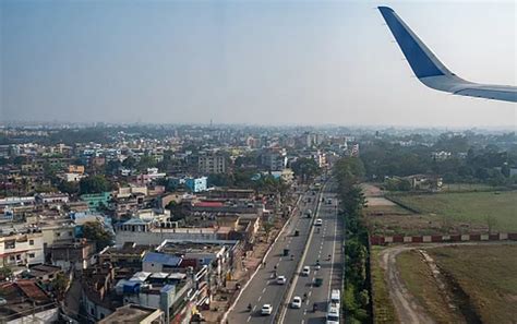 Transport Crisis: Ranchi's Bus Shortage Hampers Urban Mobility