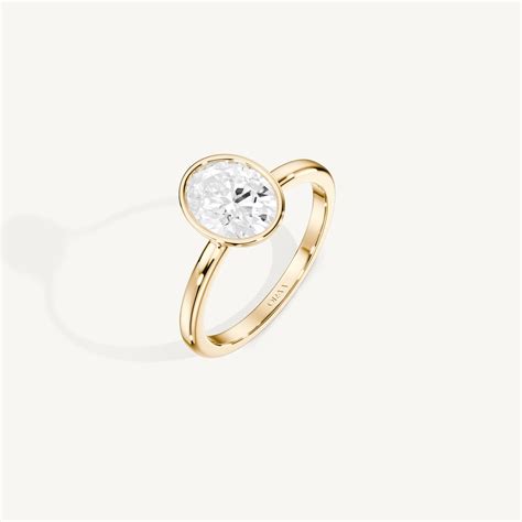 Oval Full Bezel Ring – Oraa India