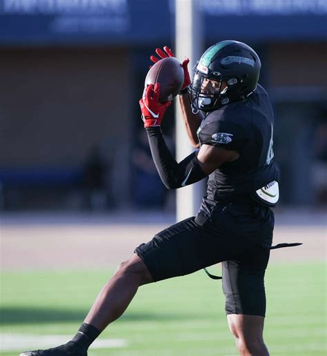 Ridge Point Panthers defeat Fort Bend Hightower Hurricanes