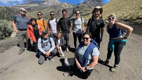Excursión a los volcanes Popocatépetl e Iztaccíhuatl en grupo reducido ...