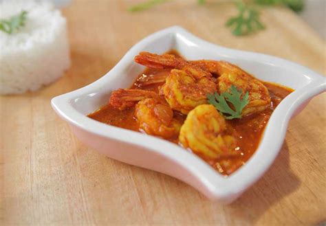 Goan Prawns Ambotik or Jhinga Curry in Hindi