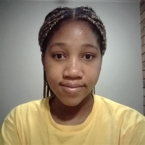 Luyanda - English teacher - ₹1165/h