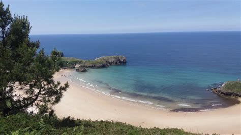 El Ayuntamiento de Llanes acondiciona un nuevo aparcamiento para las ...