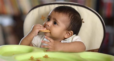 "Baby-led weaning" o alimentación guiada por el bebé | BabyCenter
