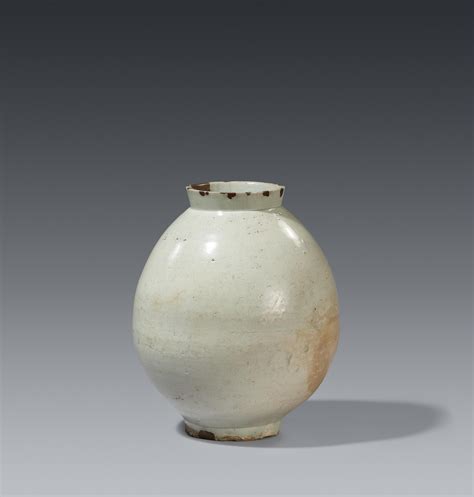 A Korean 'Moon Jar" (dalhangari). Joseon dynasty, 18th/19th century ...