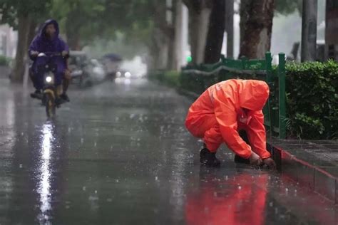 北京暴雨！特大暴雨！市民非必要不外出，全市所有景区关闭！_央广网
