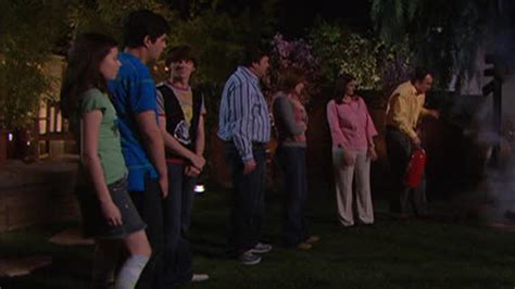 Watch Drake & Josh Season 4 Episode 10: Tree House - Paramount+