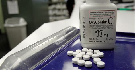OxyContin a gateway to heroin for upper-income addicts