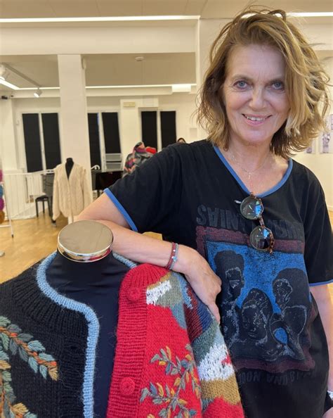 Novosti.rs | Galerija | DžEMPERI U PRESTONICI MODE: Izložba "Dnevnik ...