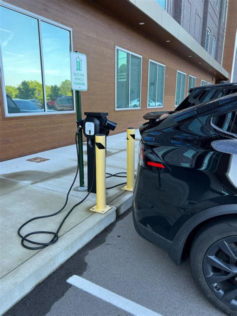AC Hotel by Marriott Nashville Brentwood | Brentwood, TN | EV Station