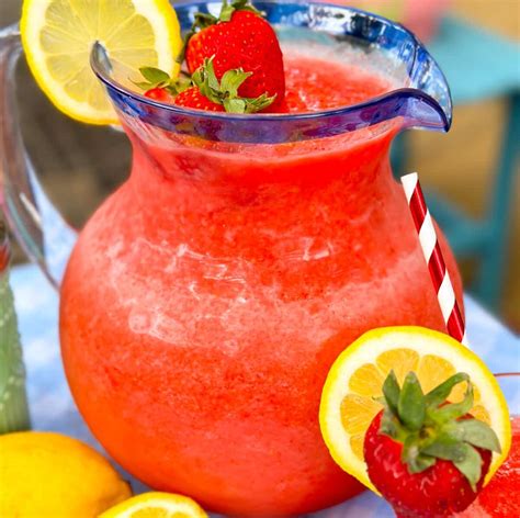 Frozen Strawberry Lemonade - Sweet Tea and Sprinkles