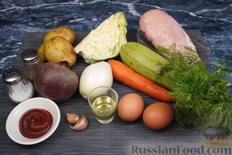 Рецепт: Красный борщ с кабачками и куриным филе на RussianFood.com