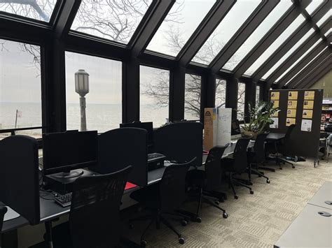 Language Tutors Not Always Guaranteed Full Payment | The Loyola Phoenix