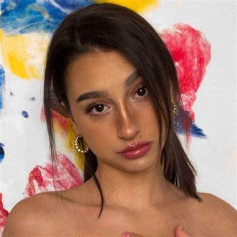 Who Is Amber Gianna? Biography, American Instagram Star, Net Worth, Age, Height, Weight, Career ...