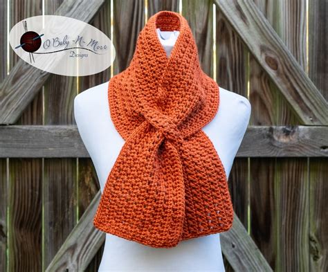 Adult Crochet Keyhole Scarf Pattern 的图像结果