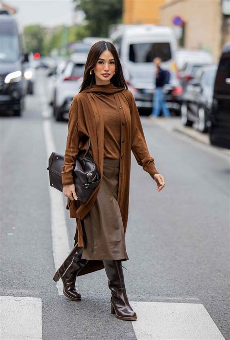 13 Chic Chocolate Brown Outfit Formulas to Refresh Your Fall Wardrobe