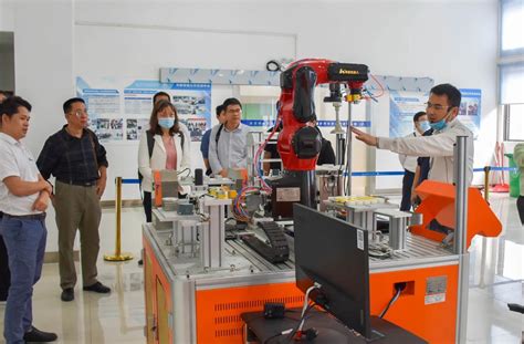 工业机器人厂家-机器人培训教育-六轴机器人