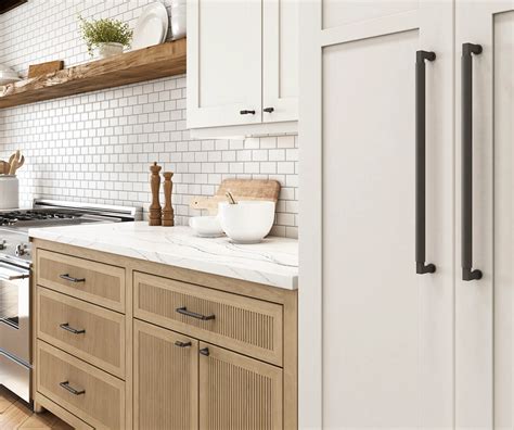 30+ Kitchen Cabinet Hardware Ideas Guide [February 2026]
