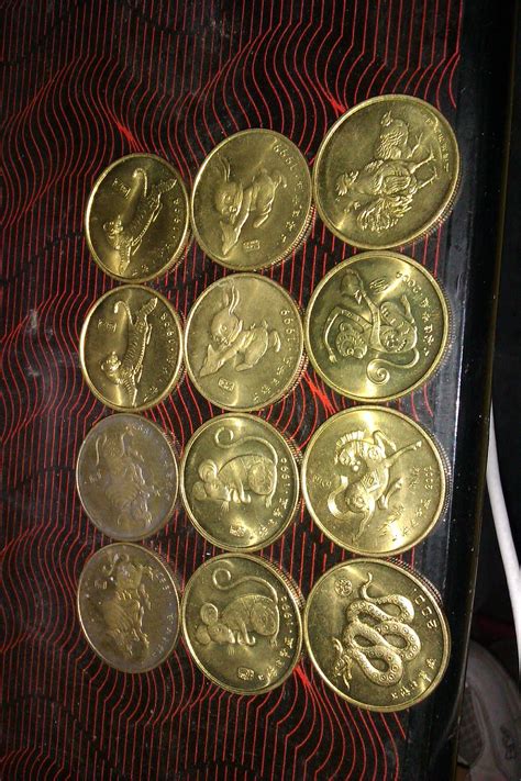 2003-2014央行发行的十二枚生肖贺岁纪念币
