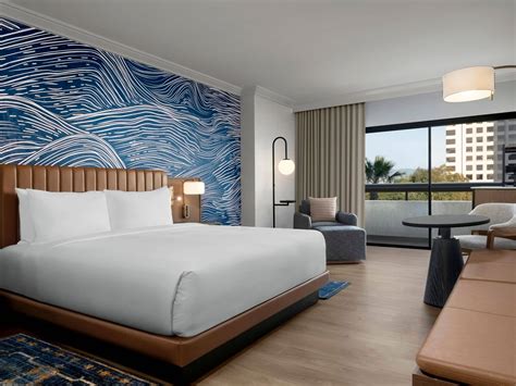 Hotel Rooms & Suites in Orange County | Hyatt Regency Irvine