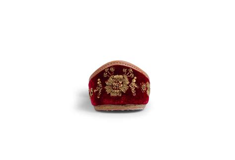 Buy Punjabi Juttis Online | Maroon Juttis - Pastels & Pop