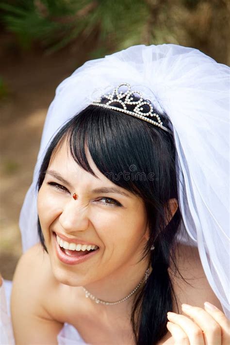 Pretty Bride Woman 的图像结果