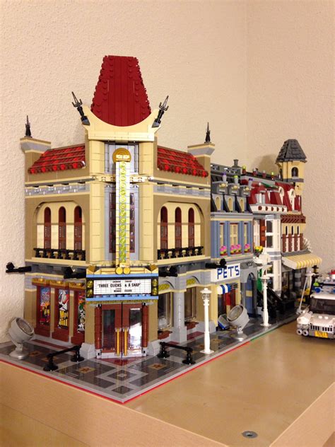 Construction is booming! LEGO Palace Cinema arrives (quick review ...