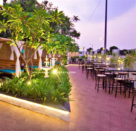 Restaurant Furniture - Restaurant Chair, Seating, Sofas, Tables ...