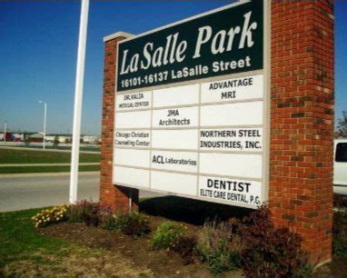 Loyal Sign 的图像结果