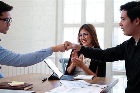 Strong Partnership 的图像结果