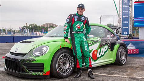 Volkswagen unveils new Beetle GRC for Global Rallycross - Overdrive
