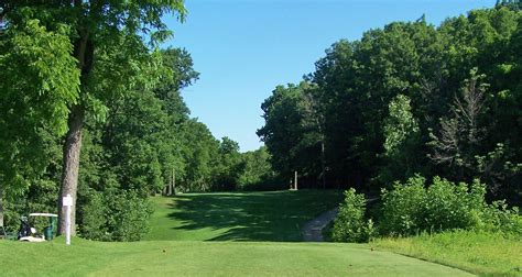 Golf in Flint Michigan - golftravelandleisure.com