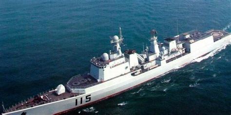 图文：造船厂的中国海军051C级驱逐舰舰_新浪军事_新浪网