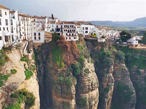 Ronda, Spain: Explore Andalucía's Largest White City In One Day | While I'm Young