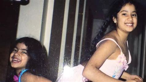 Khushi Kapoor's heartfelt message for elder sister Janhvi Kapoor on her ...