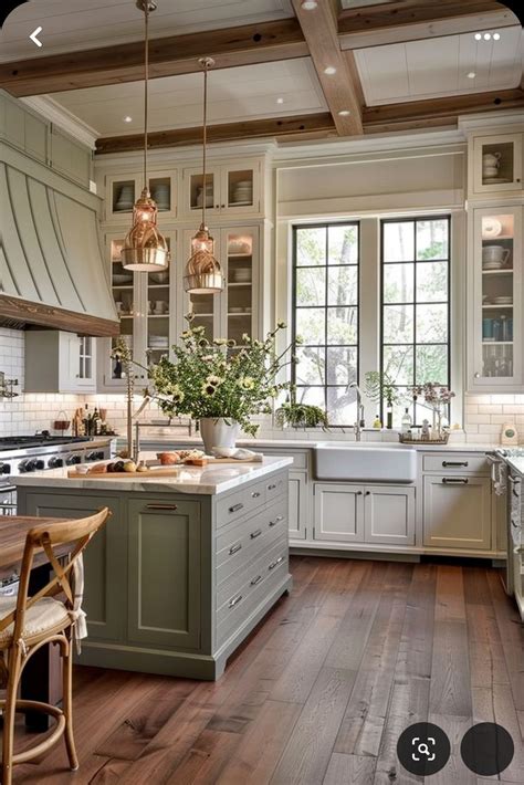 Pin by Elaine Carr Parshall on Lake Homes | Farmhouse kitchen design ...