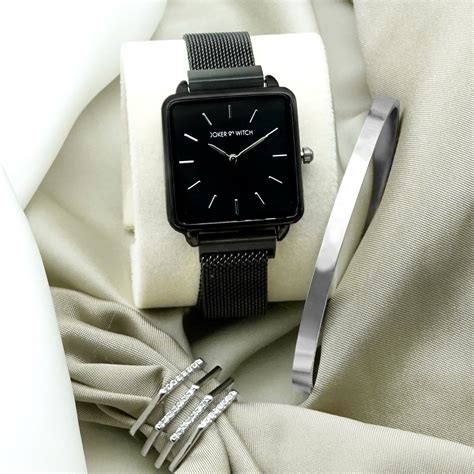 Joker & Witch Black Watch & Jewellery Gift Set For Women Online