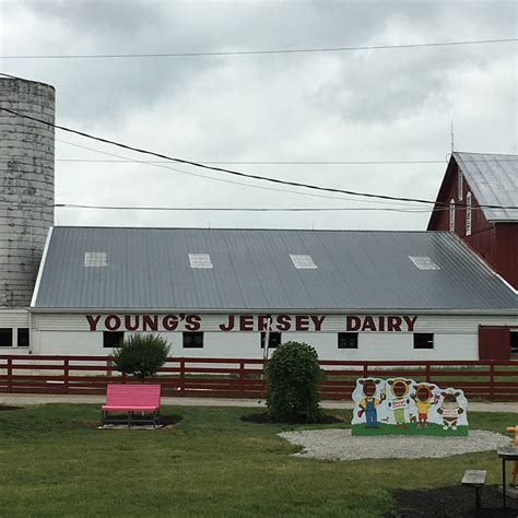 White Cheddar and Bacon Macaroni Salad – Palatable Pastime Palatable ...